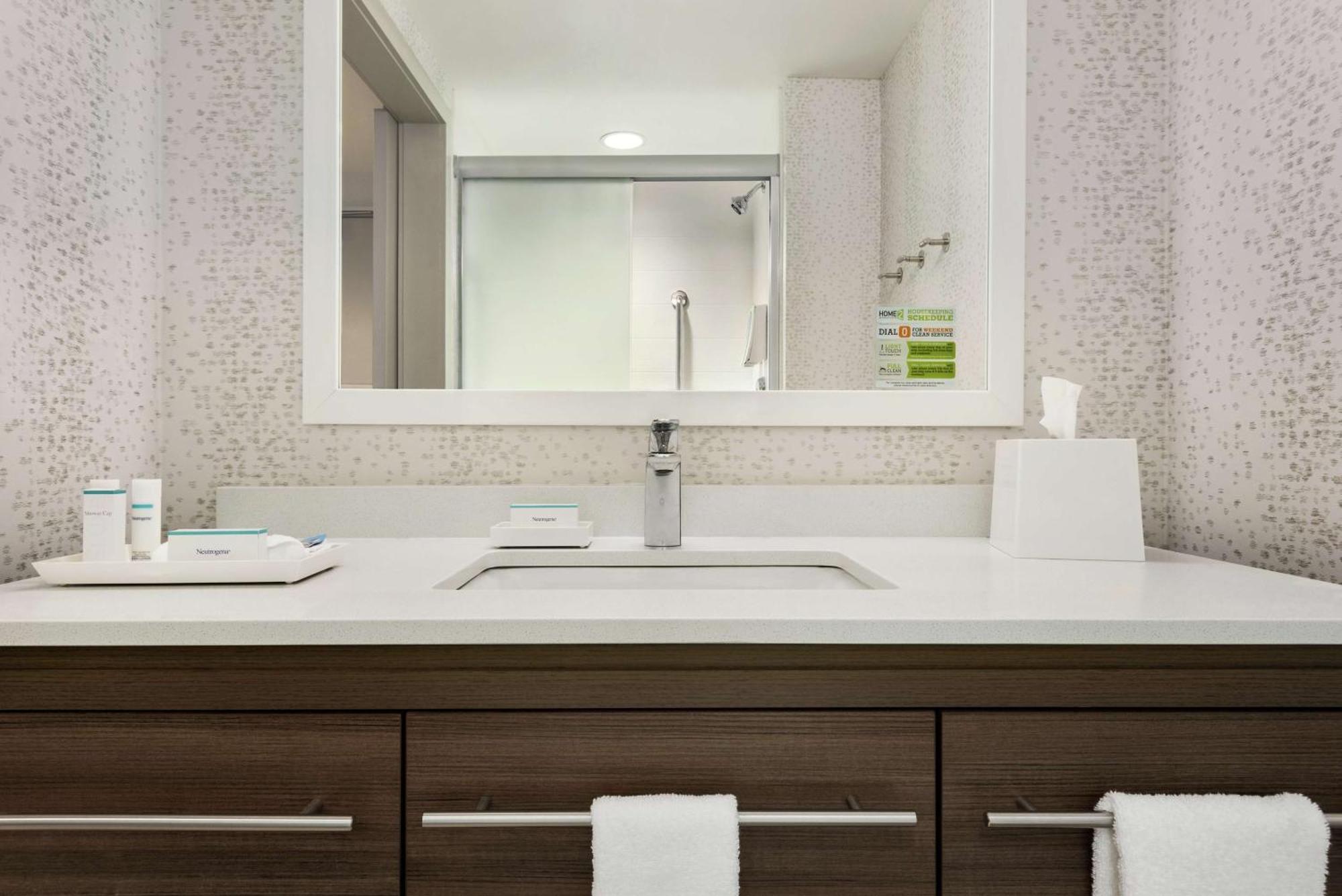 Home2 Suites By Hilton Brooklyn Park Minneapolis Buitenkant foto